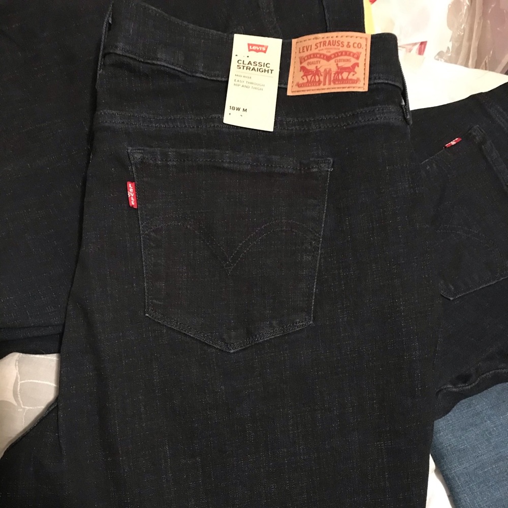 Women’s Levi’s Classic Straight Midrise Jeans